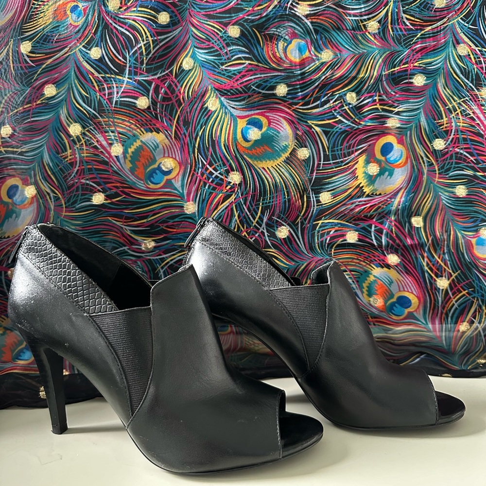 Tahari open toed heels